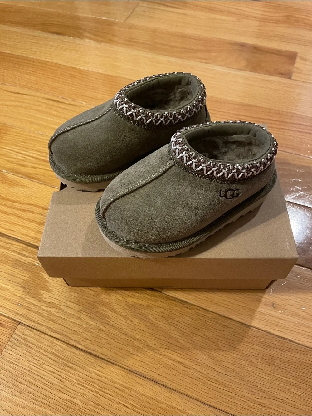 UGG never worn